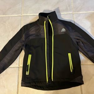 Snozu Boy’s Fleece Lined Softshell Jacket (Size 7/8)